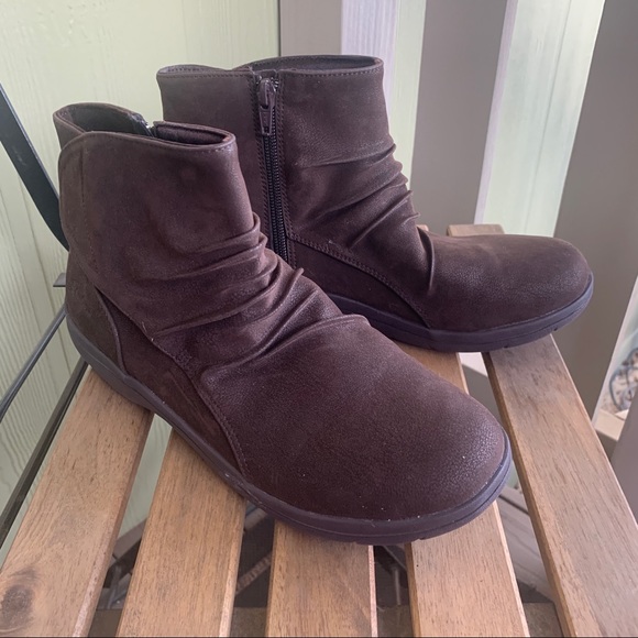 skechers tricky boots